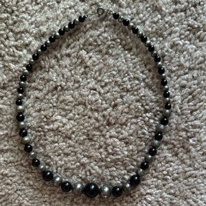💜 3 for $10 Chic Black and Silver Beaded Necklace